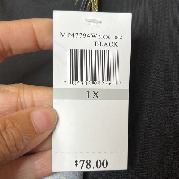 NWT Melissa Paige Womans Black Suede Stretch BONUS NECKLACE Blouse Top 1X PLUS - Picture 11 of 11